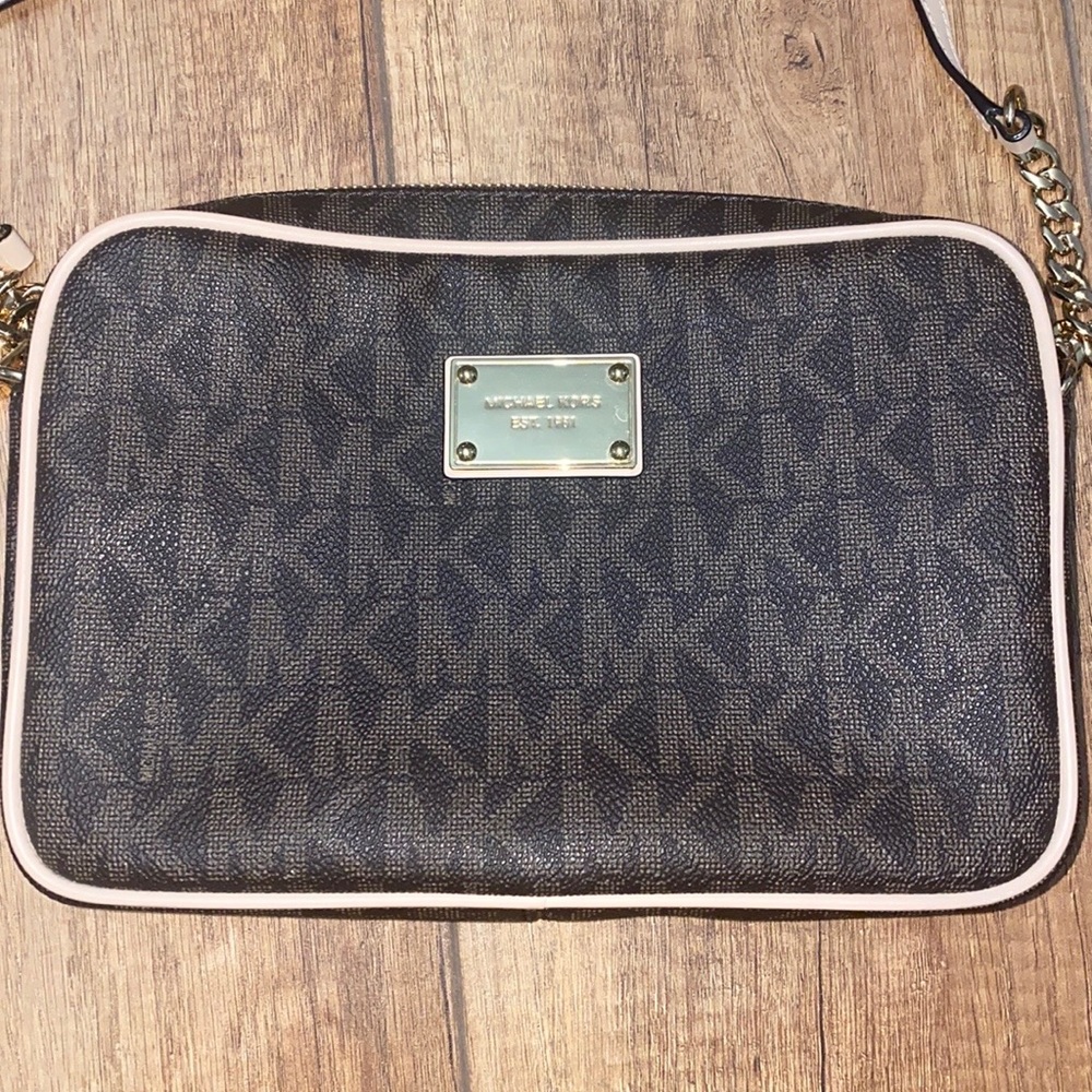 Michael Kors crossbody bag